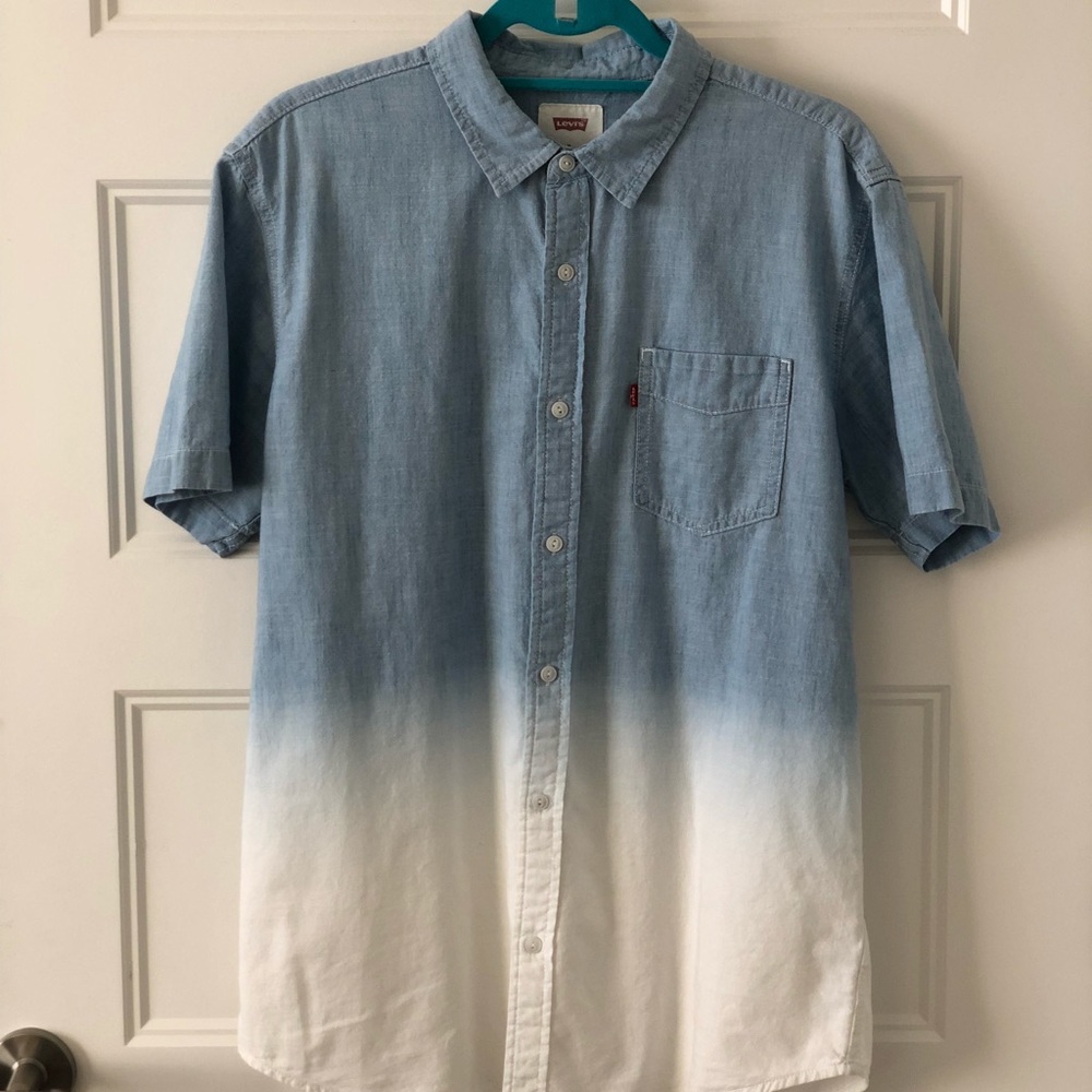 Levi’s Button Down
